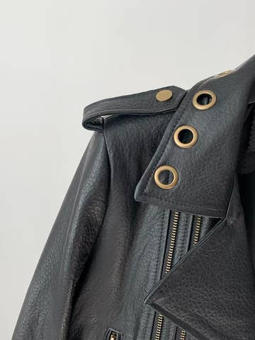 Veste Femme en Cuir d'Agneau Clouté — OkikiParis
