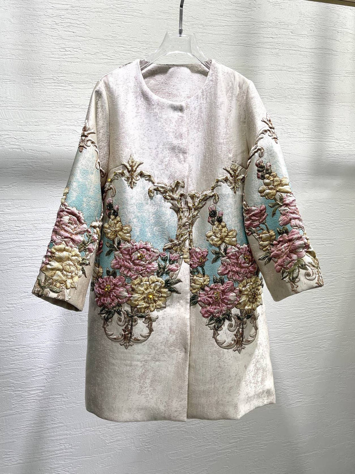 Manteau Mi-Long Femme Jacquard Floral Brodé & Perlé — OkikiParis