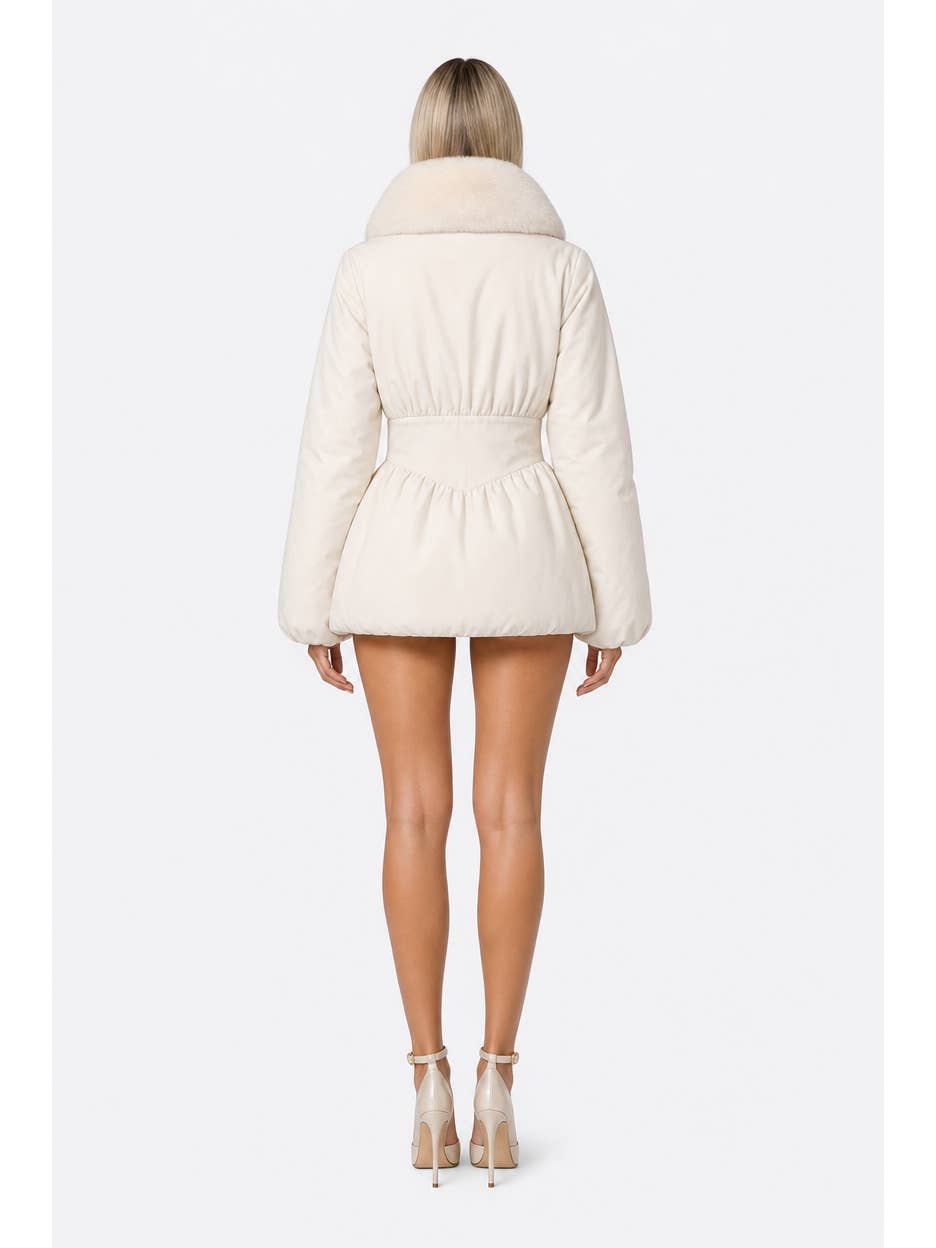 Mini-Doudoune Col Fourrure Blanc Cassé – Silhouette Cintrée | OkikiParis