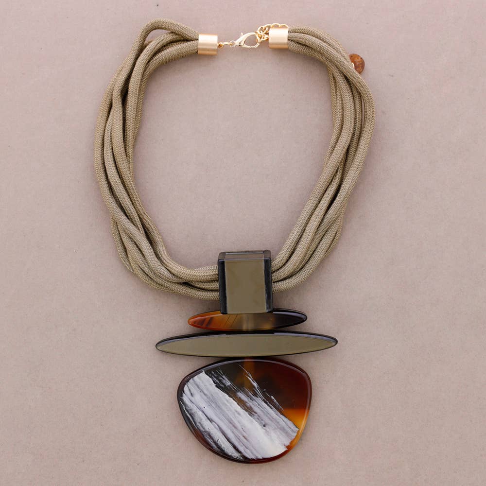 Collier pendentif en résine - OkikiParis