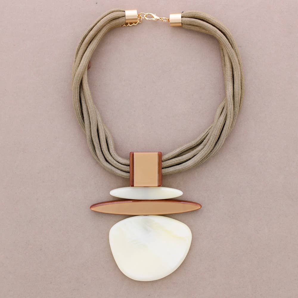Collier pendentif en résine - OkikiParis