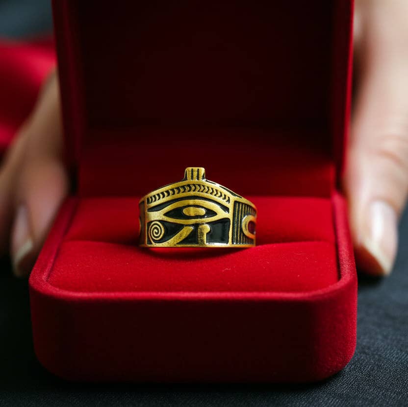 Bague Wadjet en or, talisman égyptien fait main de l'Œil d'Horus - OkikiParis