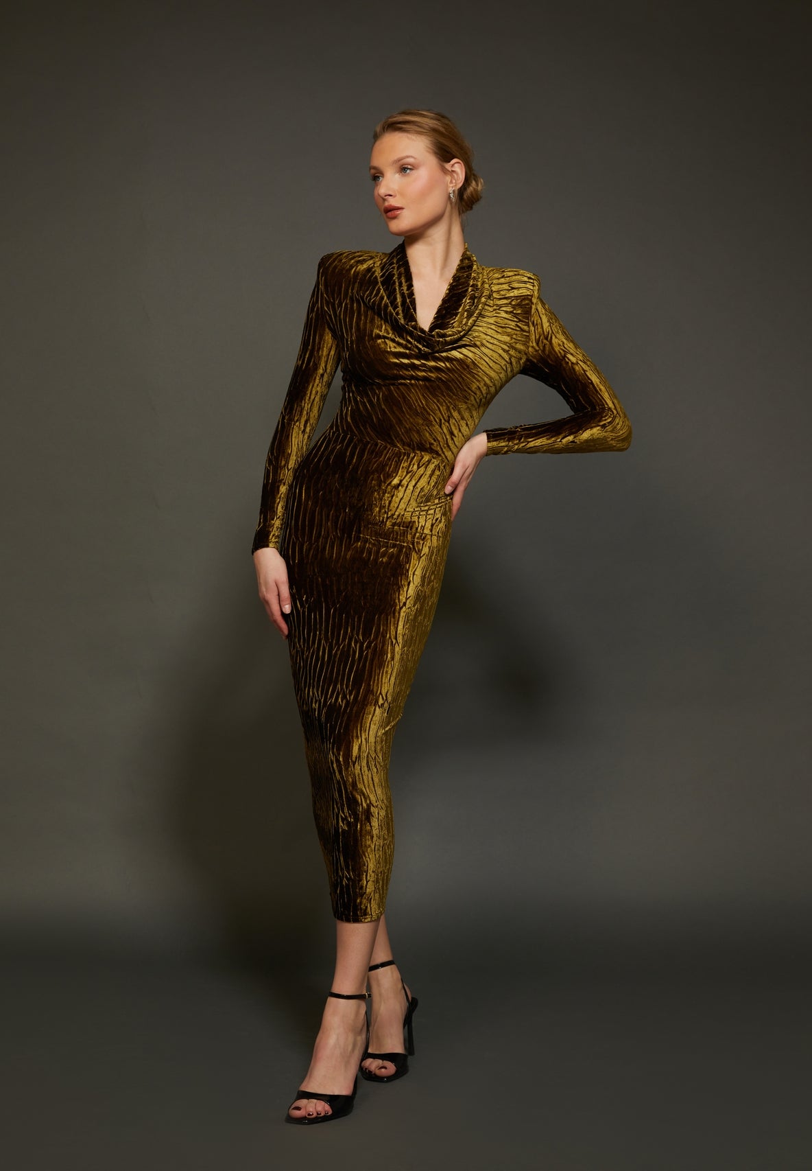 Robe midi en velours extensible veinée Daffodil - OkikiParis