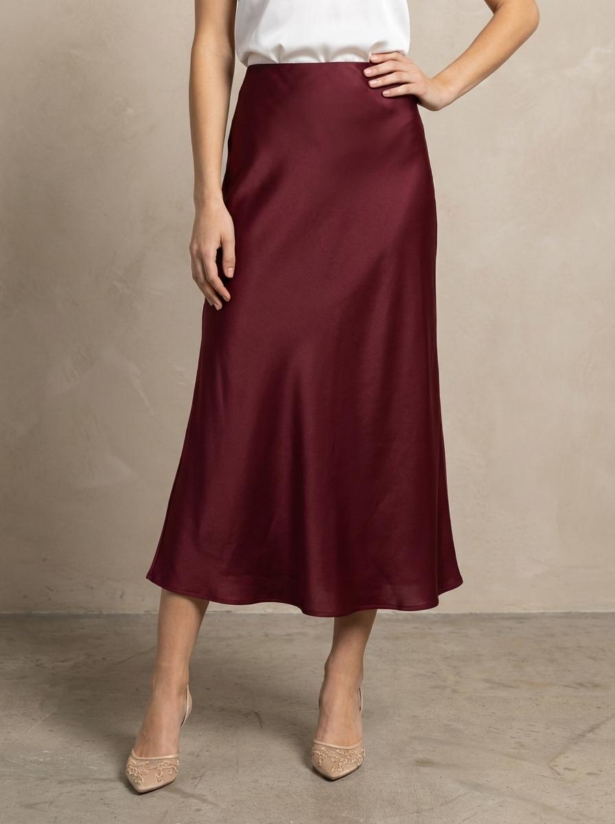 Jupe Midi Satinée Coupe Fluide – OkikiParis