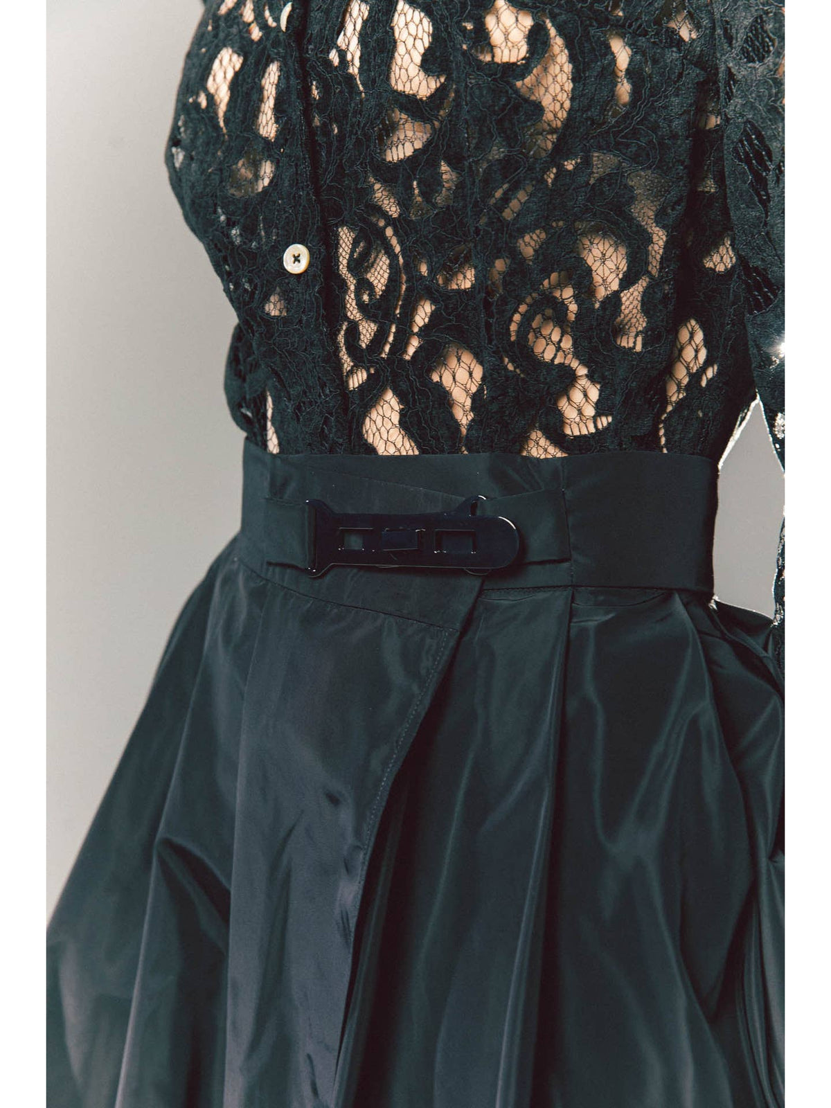 Blouse Velours Dentelle Femme – Simona Bonacci | OkikiParis