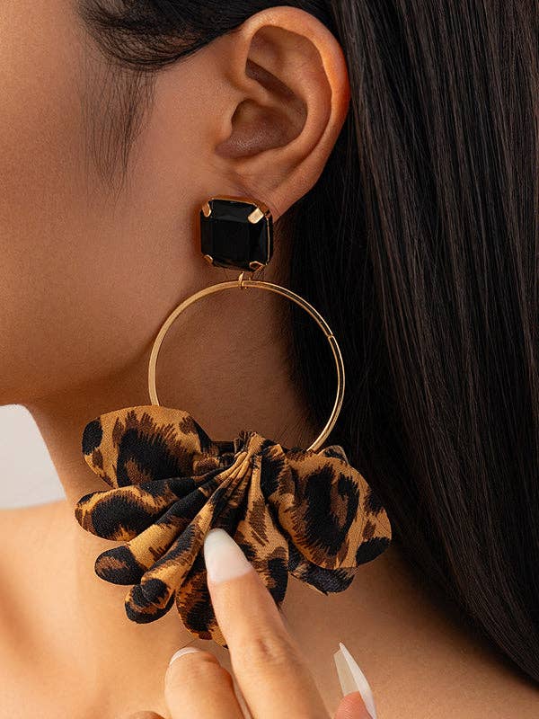 Boucles d'oreilles pendantes fleur tridimensionnelle léopard géométrique