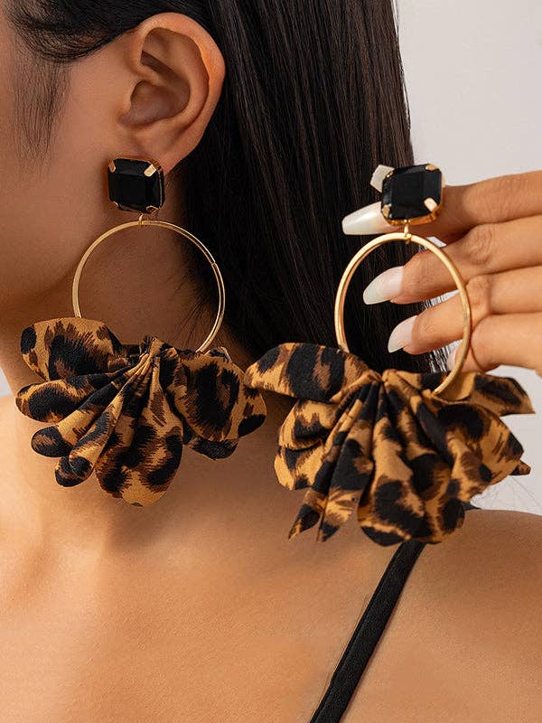Boucles d'oreilles pendantes fleur tridimensionnelle léopard géométrique