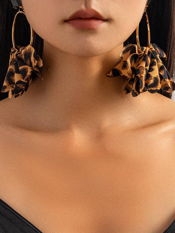 Boucles d'oreilles pendantes fleur tridimensionnelle léopard géométrique