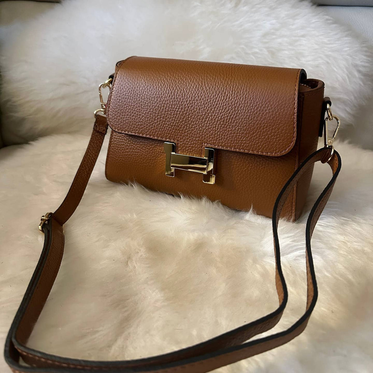 Sac bandoulière MARAIS en véritable cuir - OkikiParis