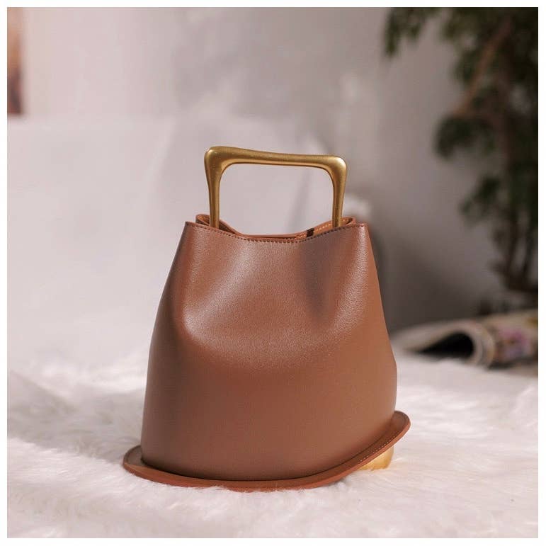 Sac en cuir avec anse métallique au design artistique géométrique - OkikiParis