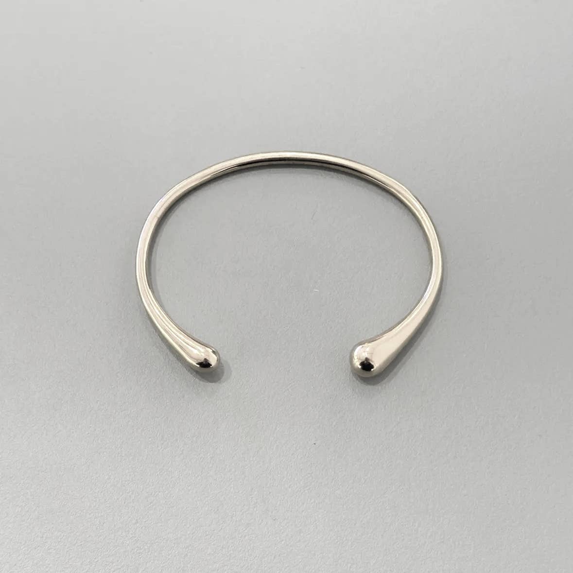 Bracelet jonc Ferrara en acier inoxydable plaqué or 14 carats - OkikiParis