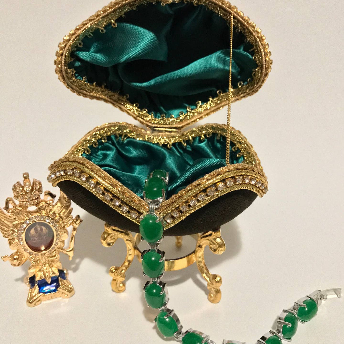 Bracelet Impérial Royale en argent, jadéite et émeraude - OkikiParis