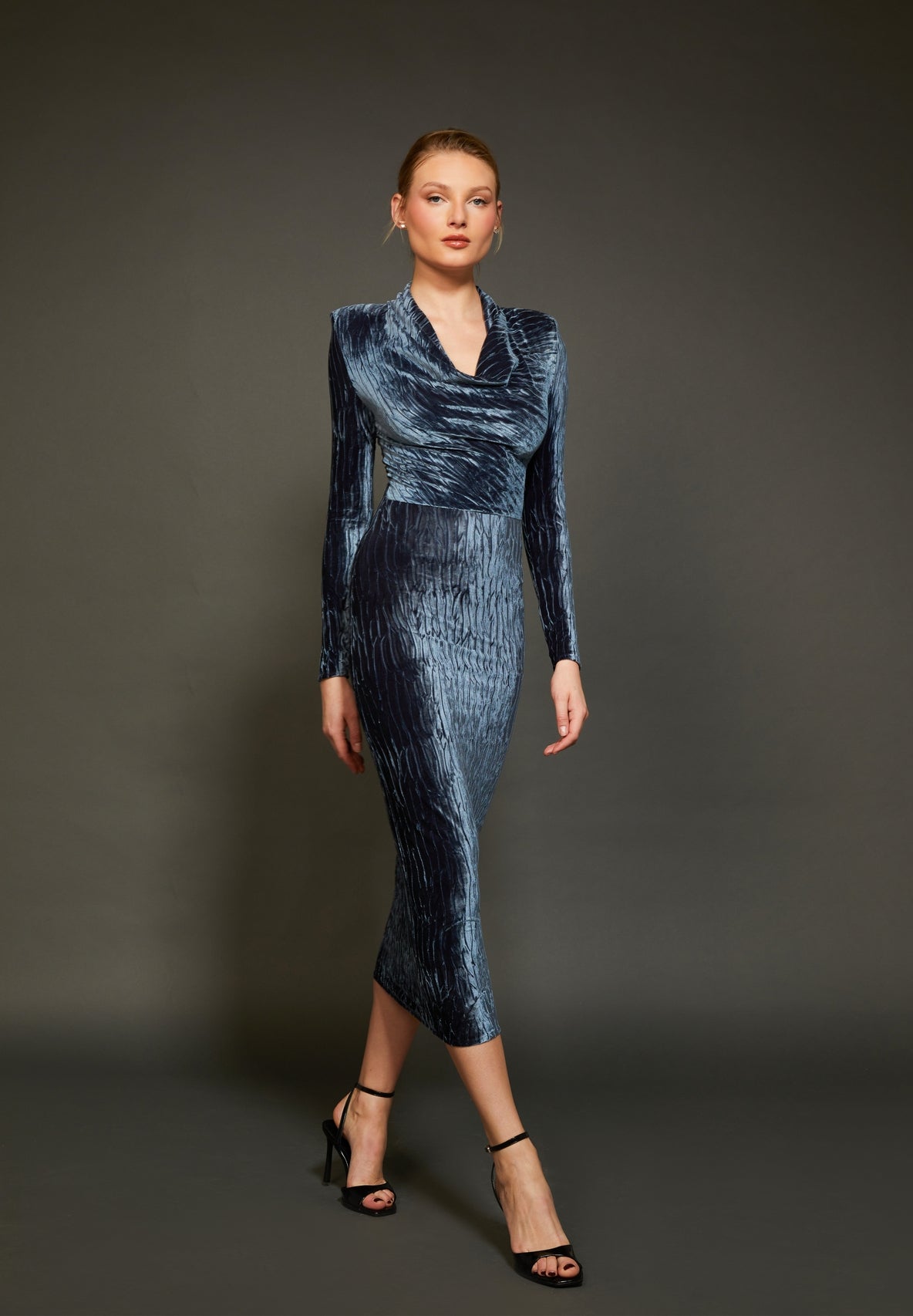 Robe midi en velours extensible veinée Daffodil - OkikiParis