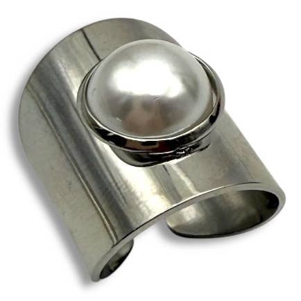Bague Manchette Perle – Bague manchette en acier inoxydable avec perle blanche - OkikiParis