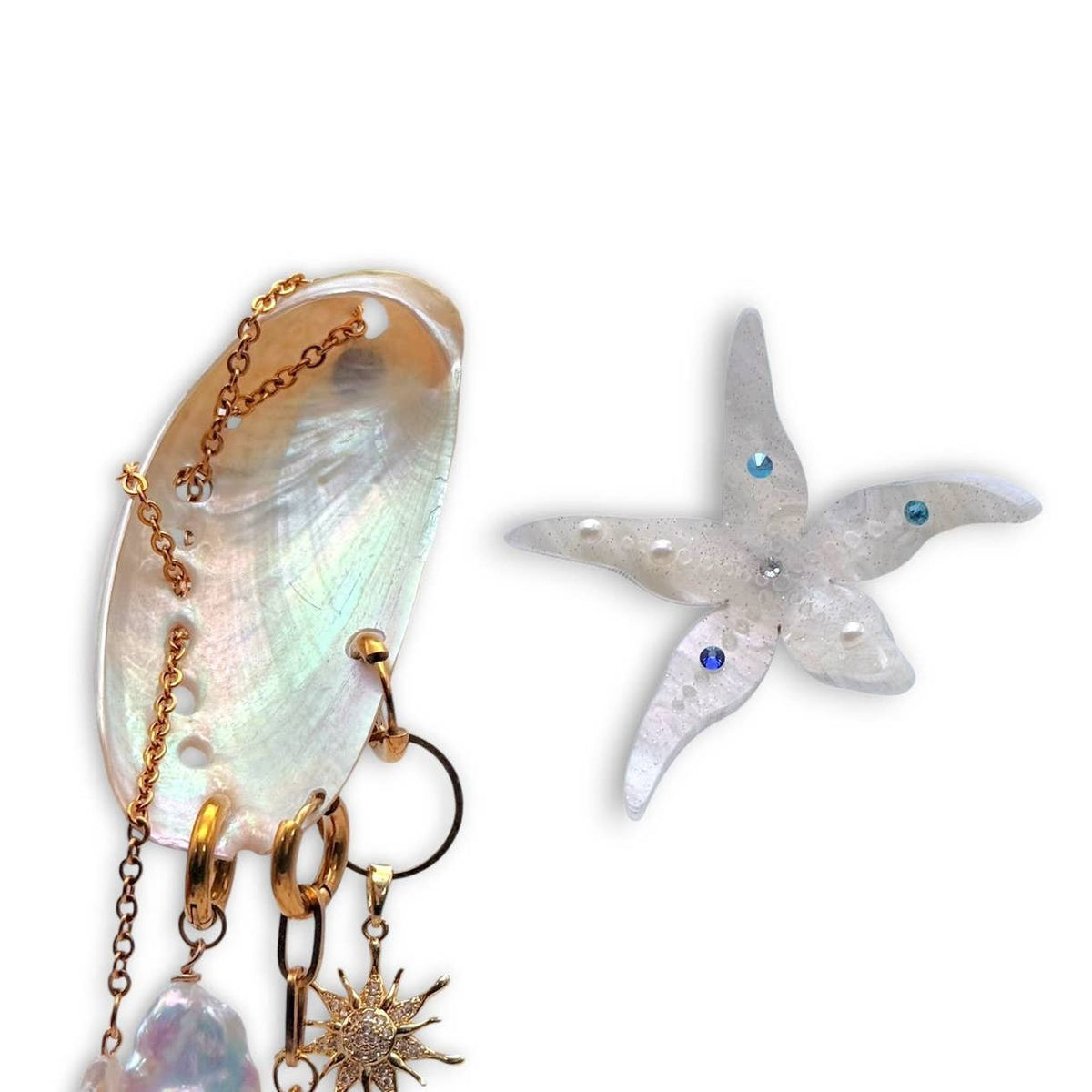 Boucles d'oreilles Thalassa – coquillage et étoile de mer asymétriques - OkikiParis