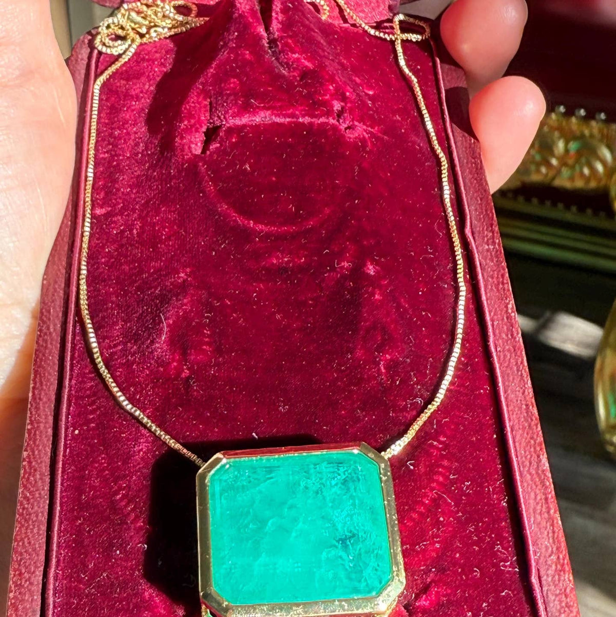Pendentif doublet d'émeraude colombienne de 50 carats - OkikiParis