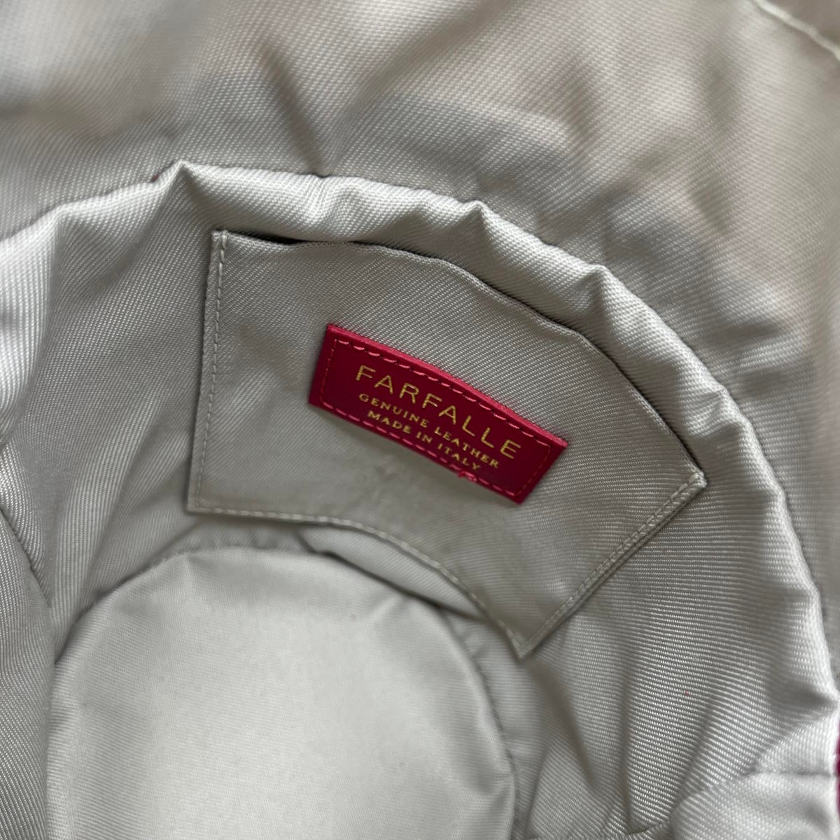 Sisi, Sac seau en cuir véritable, fabriqué en Italie - OkikiParis