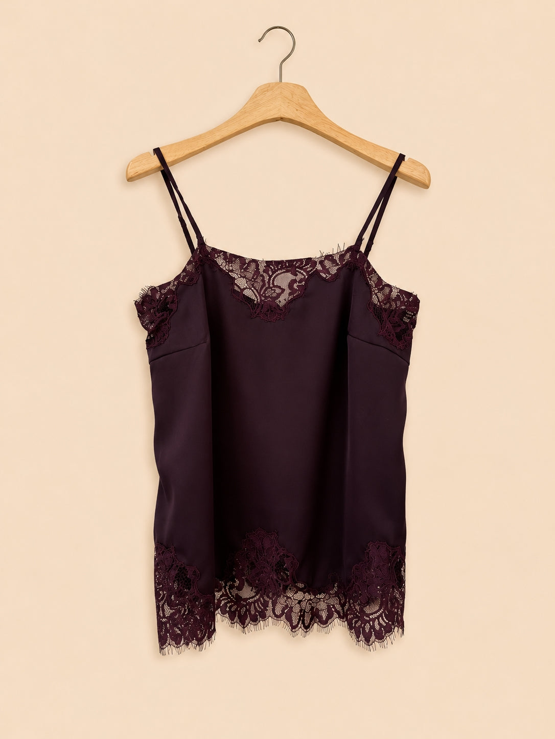 Ensemble Satiné à Dentelle – Caraco & Jupe Longue
